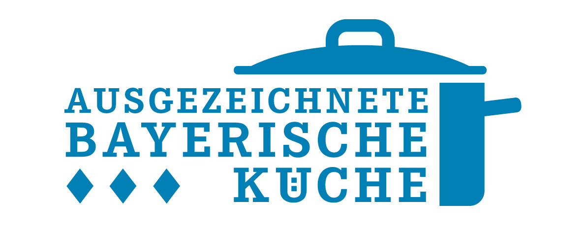 Ausgezeichnete Bayerische Küche Logo mit blauem Kochtopf mit Deckel und zwei blauen Rauten 